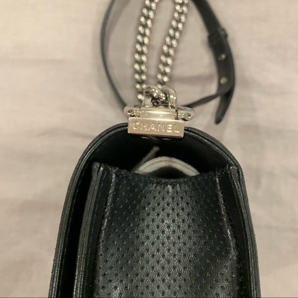 Chanel Boy Bag Old Medium Black Perforated Lambskin Leather Chrome Hardware - Picture 6 of 16